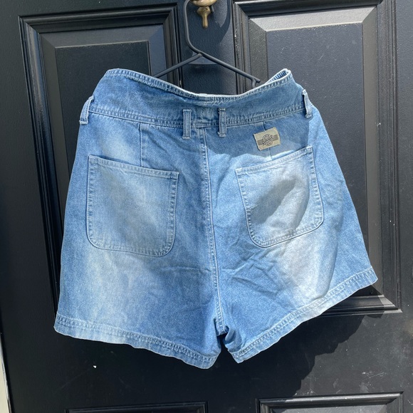 Denim Republic Denim shorts.size juniors 13/14. - Picture 6 of 8